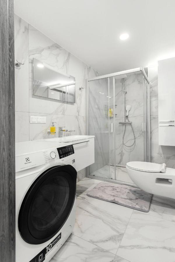 Luxurious Kaunas Basilica Apartment In Old Town By Urban Rent Eksteriør bilde