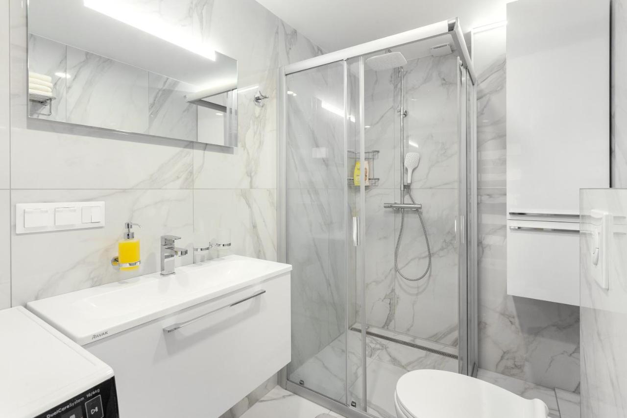 Luxurious Kaunas Basilica Apartment In Old Town By Urban Rent Eksteriør bilde