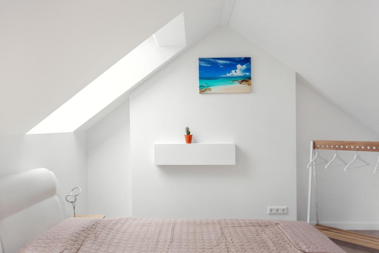 Luxurious Kaunas Basilica Apartment In Old Town By Urban Rent Eksteriør bilde
