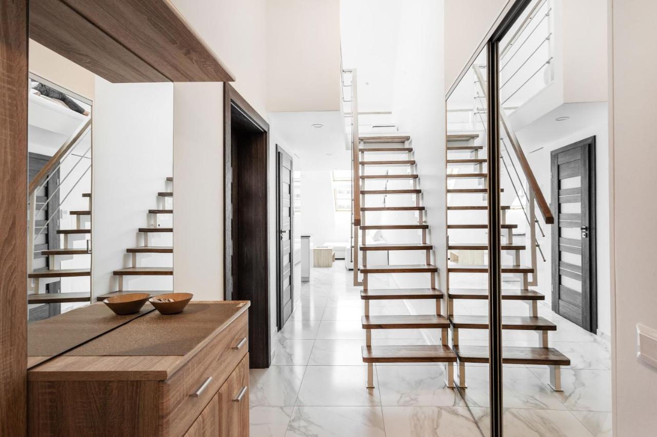 Luxurious Kaunas Basilica Apartment In Old Town By Urban Rent Eksteriør bilde